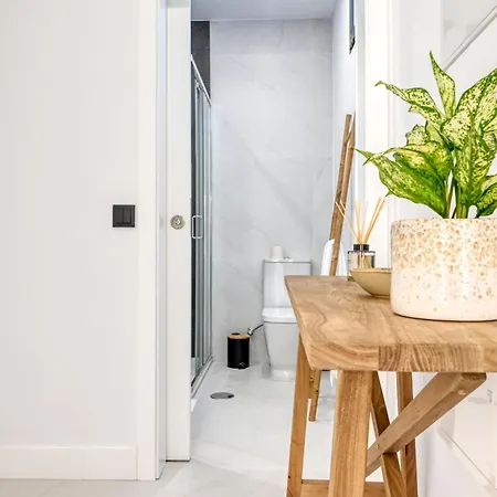 Apartment Beco Santa Emilia 2i, A In Madeira