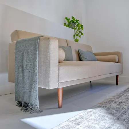 Beco Santa Emilia 2i, A In Madeira *